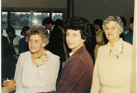 Ma-and who and Helen.jpg